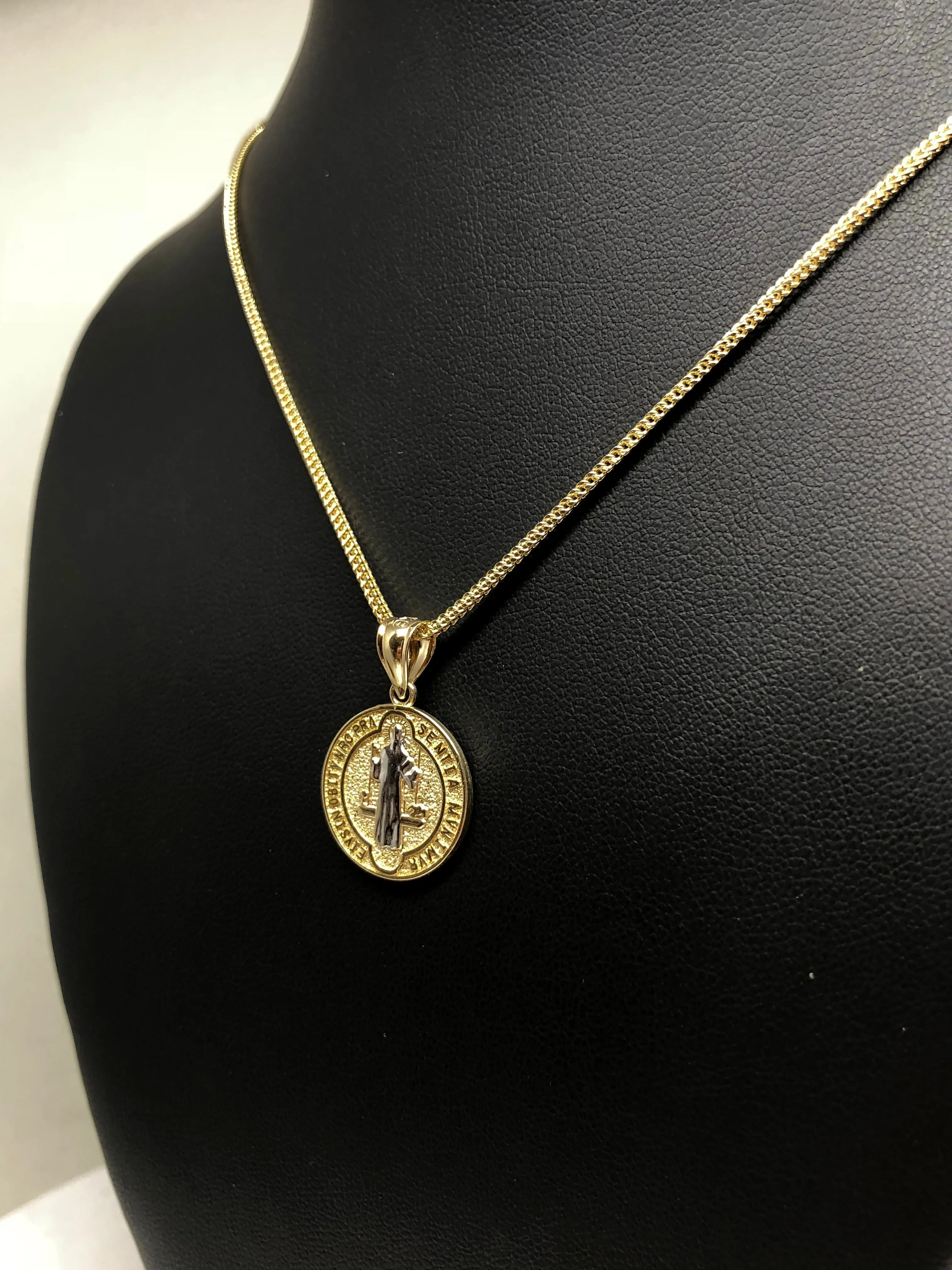 10k Solid Gold Yellow 2-Tone San Bennito Pendant Necklace with Chain