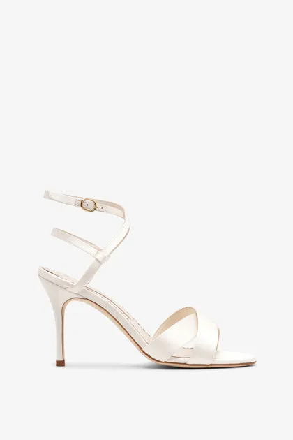 Manolo Blahnik Tormenfa 90 ivory satin sandals