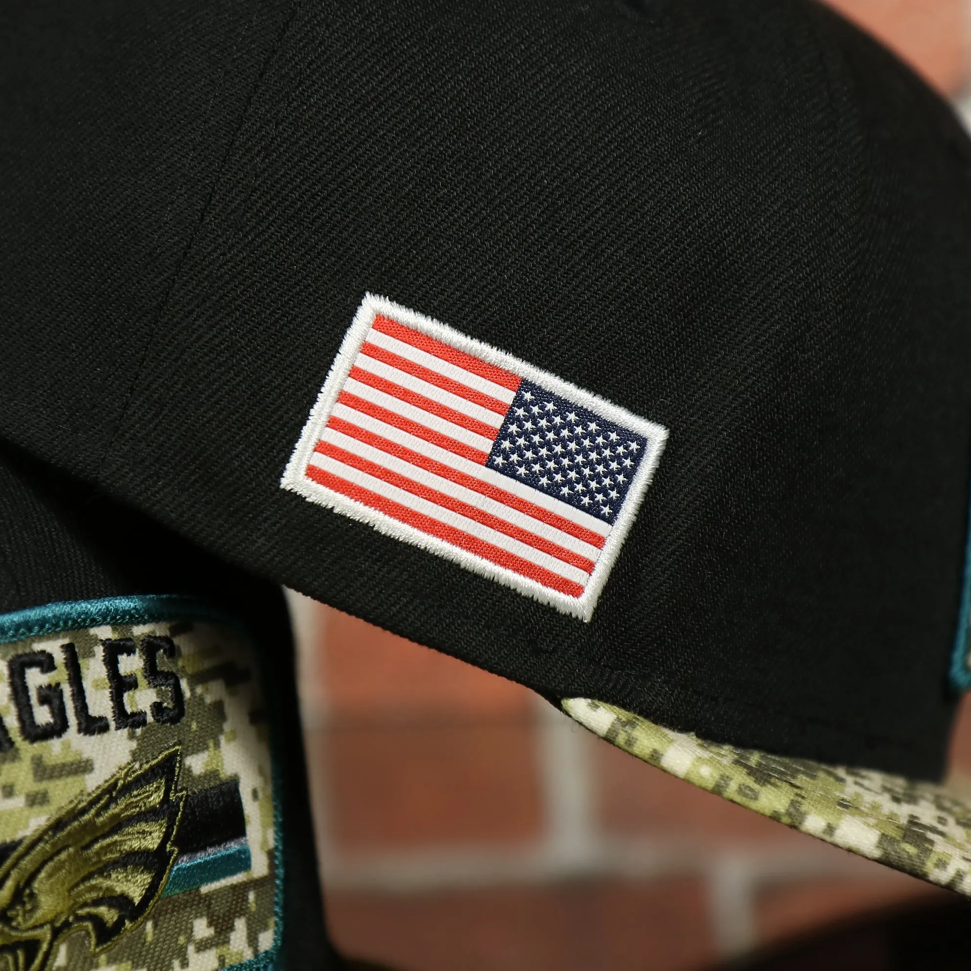 Philadelphia Eagles 2021 Salute To Service On Field Sideline 59Fifty Fitted Cap