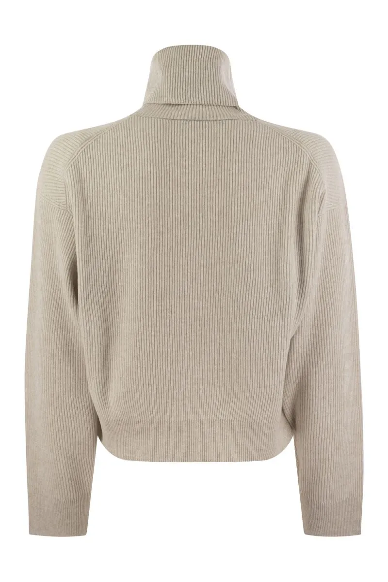 TURTLENECK SWEATER IN VIRGIN WOOL, CASHMERE AND SILK RIB